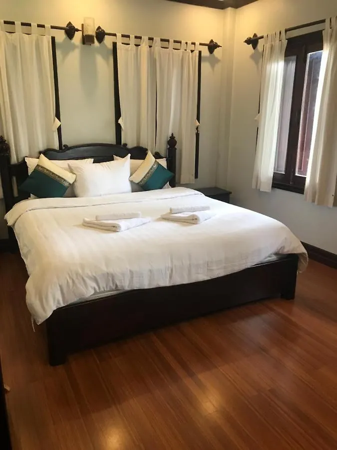 Villa Meuang Lao Luang Prabang 2*,  Laos